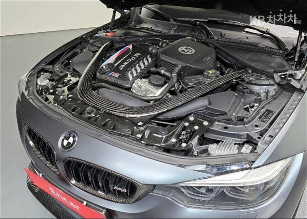 BMW M시리즈M4 Coupe Competition - 4