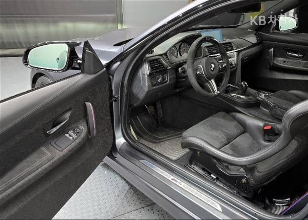 BMW M시리즈M4 Coupe Competition - 8