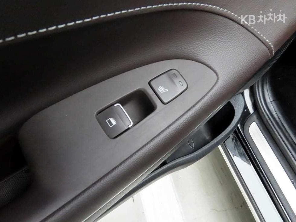 Hyundai Grandeur (Azera)IG3.0 Exclusive Standard - 17