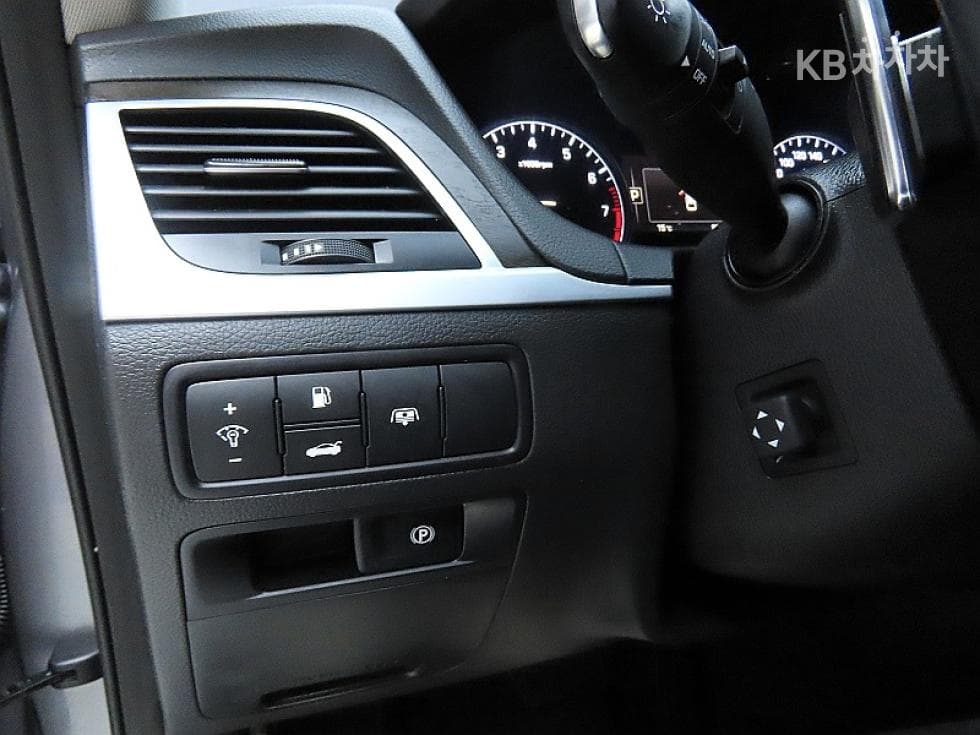 Хюндай ДженезисDHG330 Premium - 12