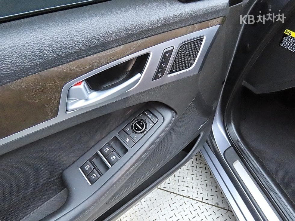 Хюндай ДженезисDHG330 Premium - 13