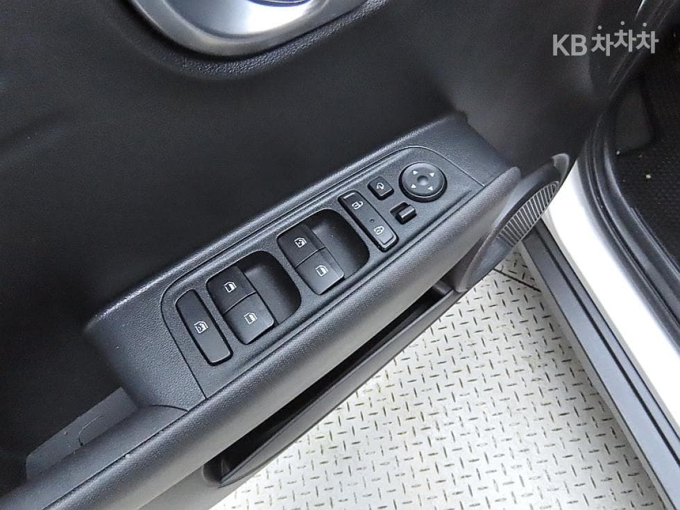 Hyundai Casper1.0 Turbo Gasoline 디 에센셜 - 13