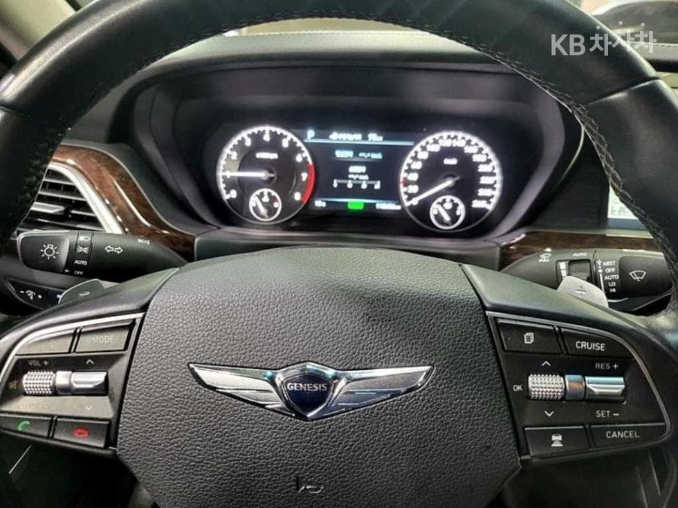 Дженезис EQ9003.8 GDI AWD Премиум Люкс - 15