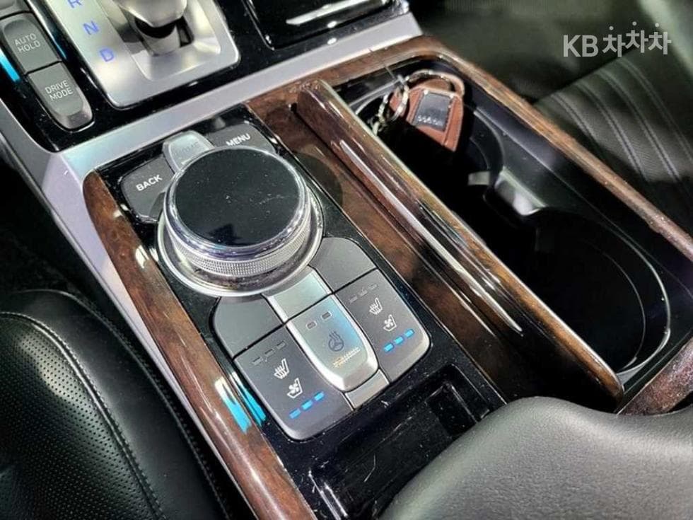 Дженезис EQ9003.8 GDI AWD Премиум Люкс - 17
