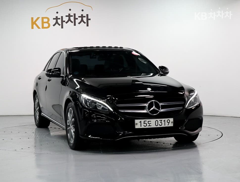 Mercedes-Benz The New (фейслифт) C-КласC200 Avantgarde W205