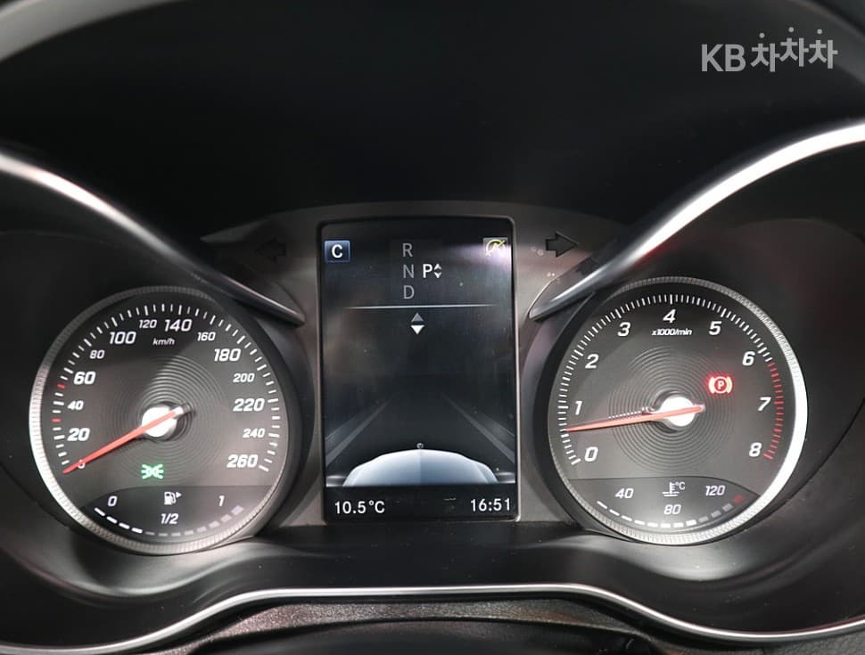 Mercedes-Benz The New (фейслифт) C-КласC200 Avantgarde W205 - 5