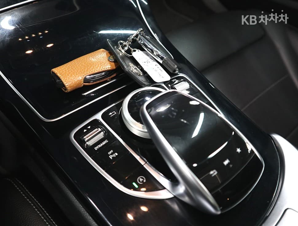 Mercedes-Benz The New (фейслифт) C-КласC200 Avantgarde W205 - 15