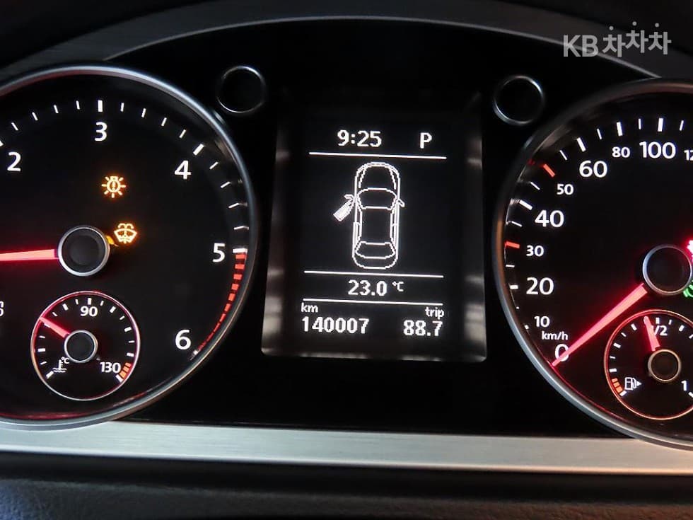 Volkswagen CC2.0 Turbo Diesel Injection Standard - 9