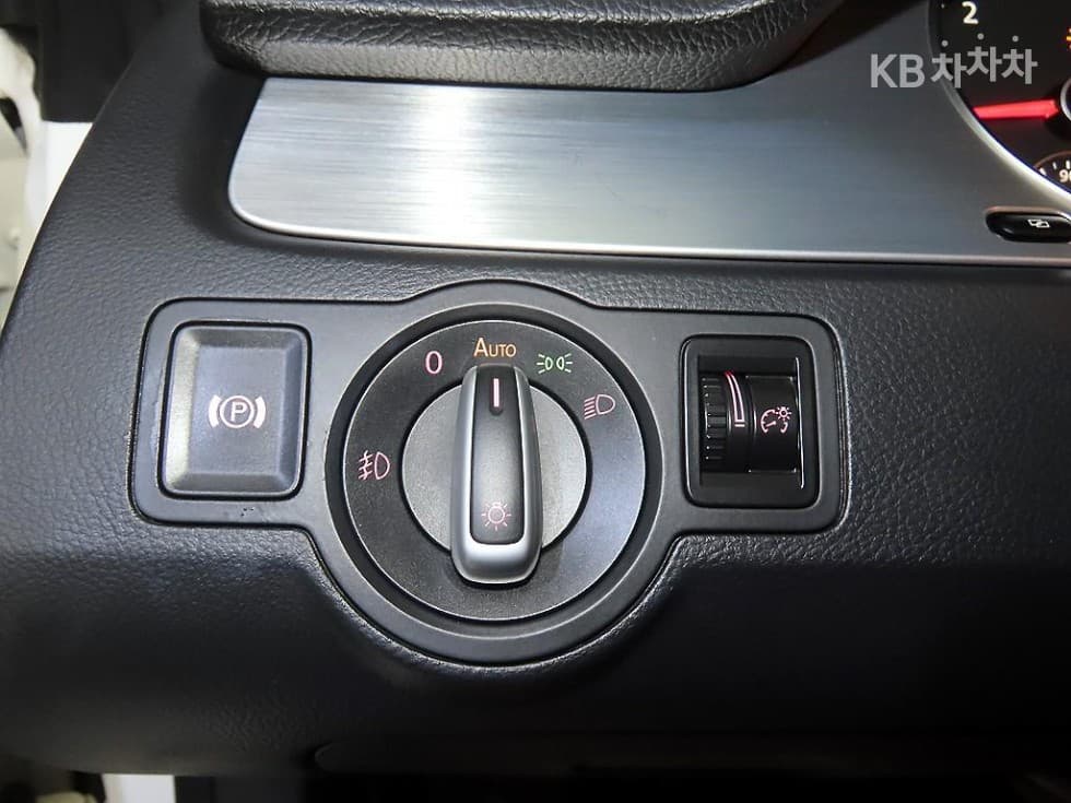 Volkswagen CC2.0 Turbo Diesel Injection Standard - 14