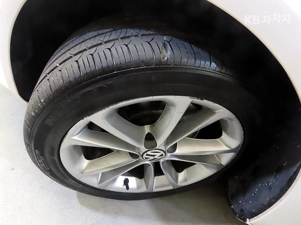 Volkswagen CC2.0 Turbo Diesel Injection Standard - 20