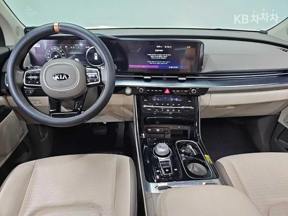 Kia Carnival 4th generationHigh Limousine (Carnival) D2.2 7-seater (Limousine) Signature - 7