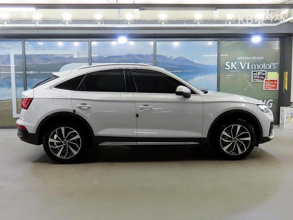 Audi The New Q5(FY)45 TFSI quattro Sportback Standard - 3