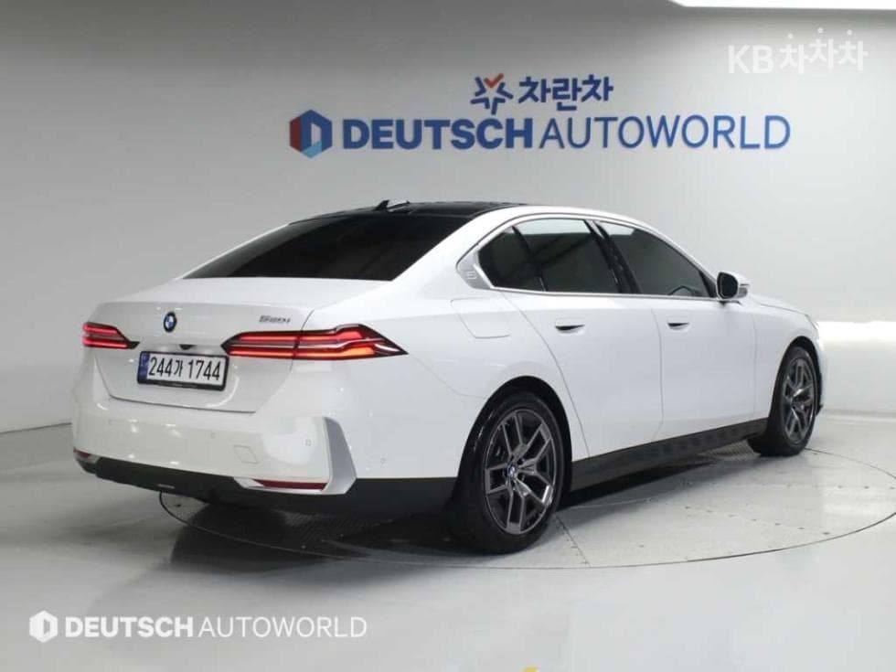BMW New5 Series(G60)520i Standard - 2