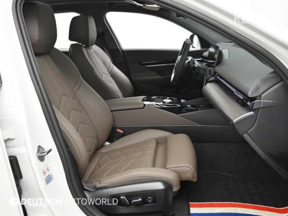BMW New5 Series(G60)520i Standard - 10
