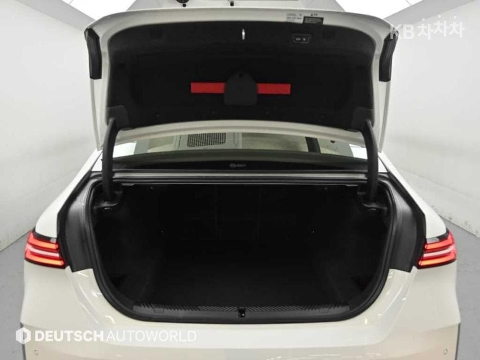 BMW New5 Series(G60)520i Standard - 19