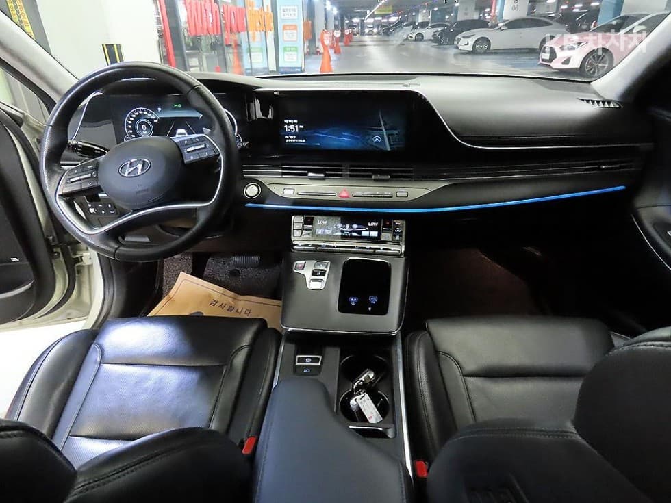 Hyundai The New (facelift) Grandeur (Azera)2.5 Calligraphy - 10