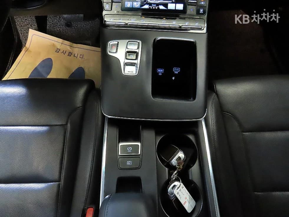 Hyundai The New (facelift) Grandeur (Azera)2.5 Calligraphy - 12