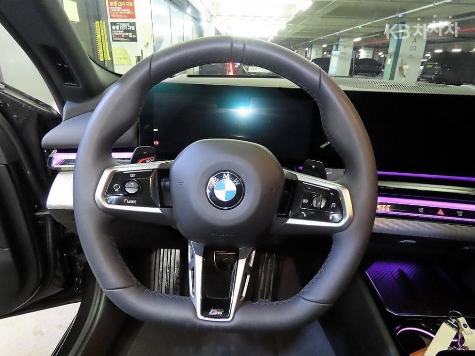 BMW New5 Series(G60)520i M Sport - 8