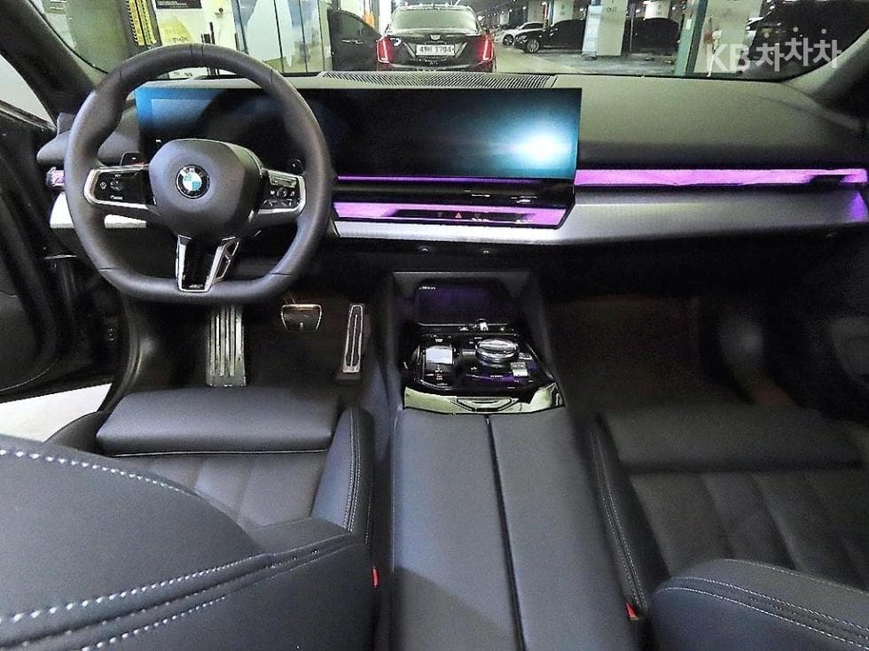 BMW New5 Series(G60)520i M Sport - 10