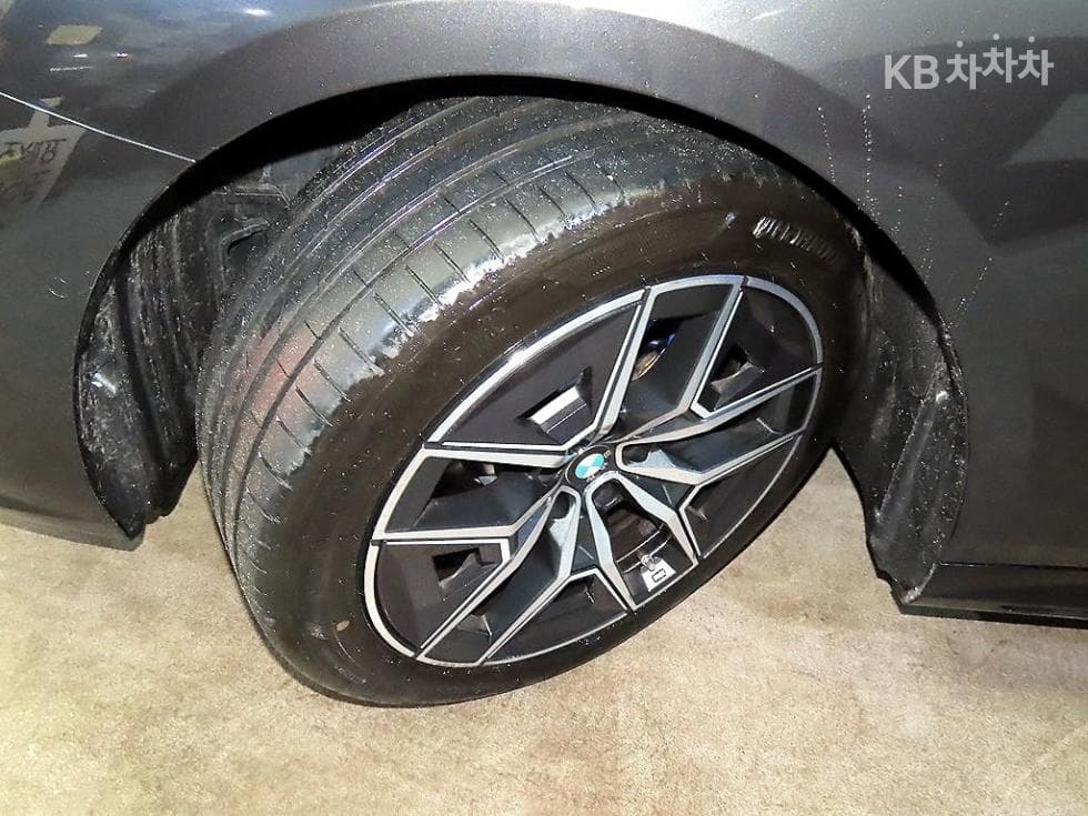 BMW New5 Series(G60)520i M Sport - 20