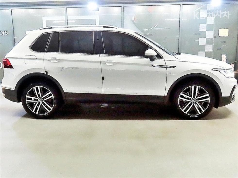 Volkswagen The New (facelift) Tiguan2.0 Turbo Diesel Injection 4Motion Prestige - 3