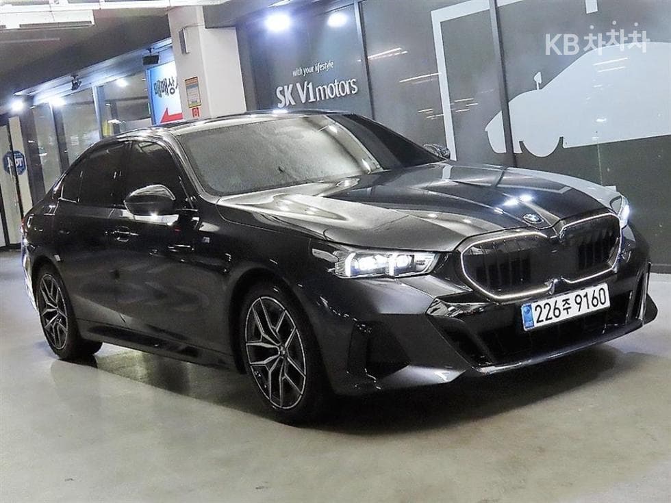 BMW New5 Series(G60) 520i M Sport - Image 1