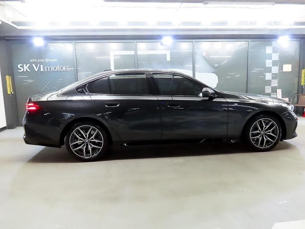BMW New5 Series(G60)520i M Sport - 3