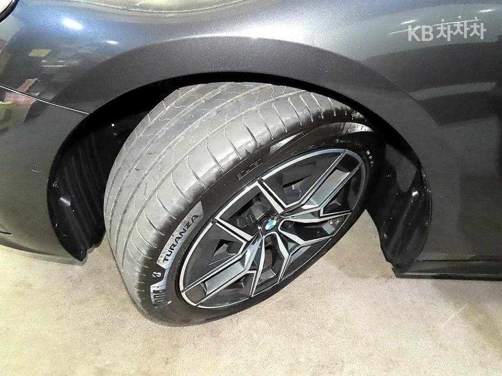 BMW New5 Series(G60)520i M Sport - 20