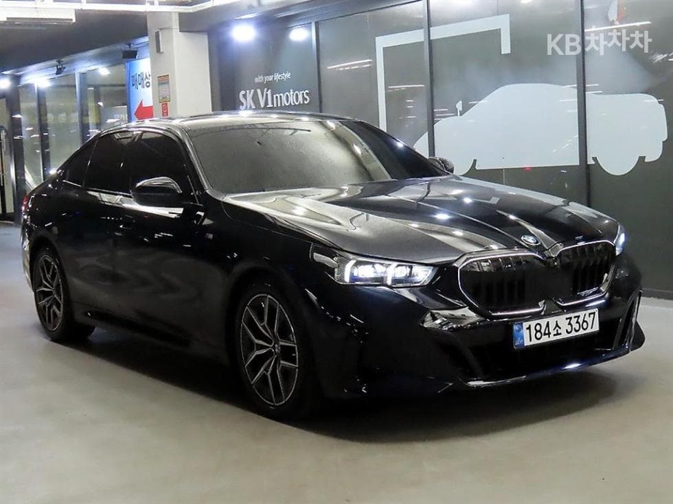 BMW New5 Series(G60) 520i M Sport - Image 1