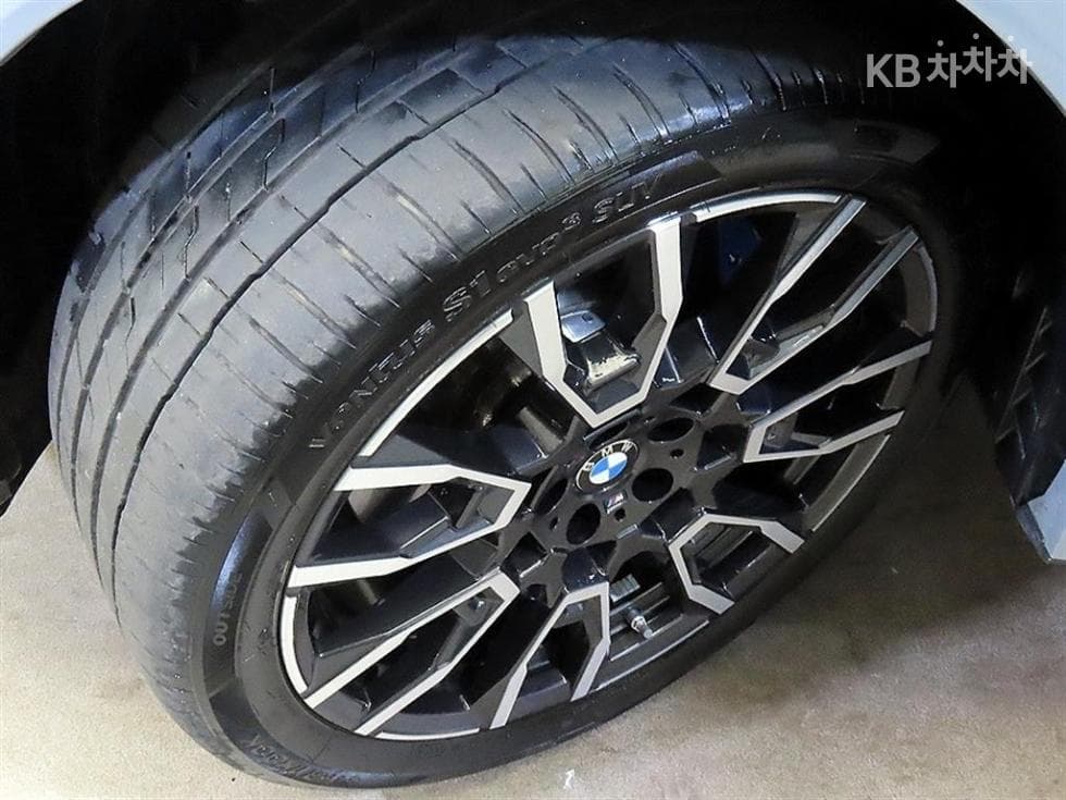 BMW X6(G06)xDrive 40i M Sport Package - 20