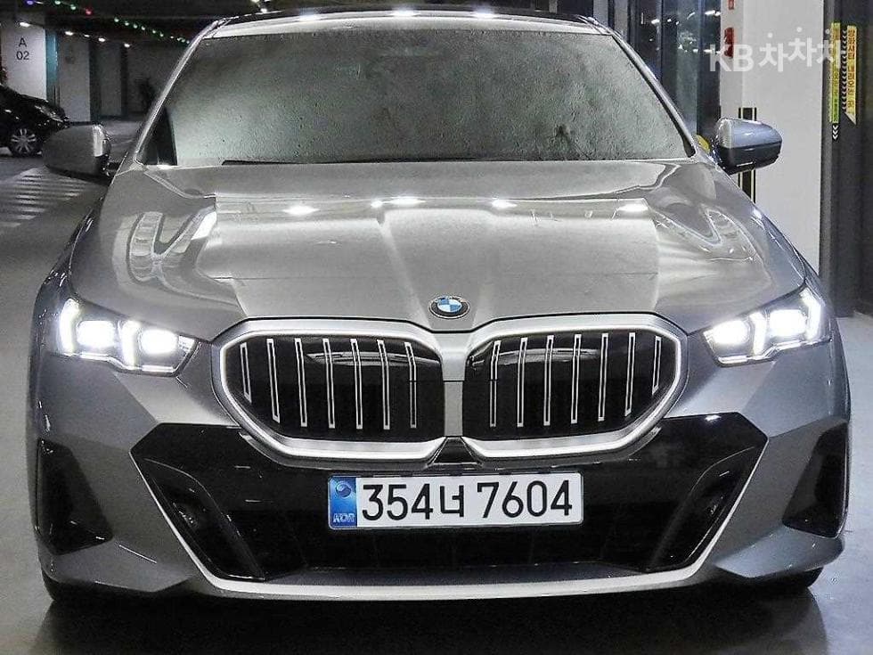 BMW New5 Series(G60)520i M Sport - 2