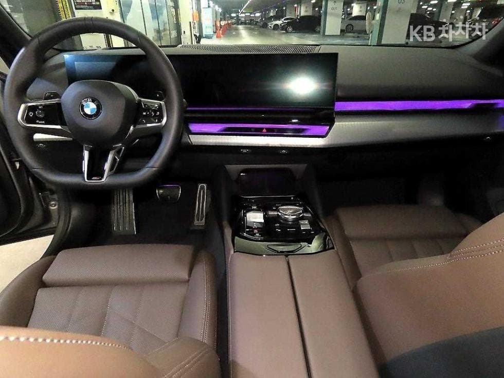 BMW New5 Series(G60)520i M Sport - 10