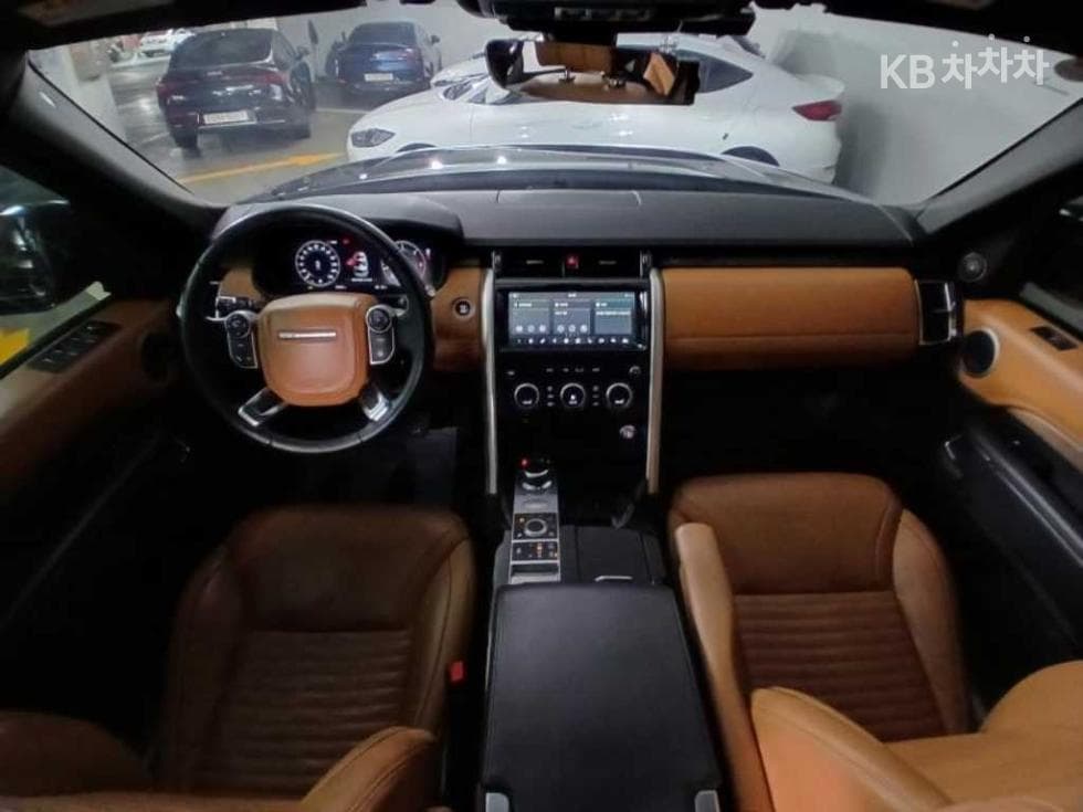 Land Rover 디스커버리53.0 TD6 HSE Luxury - 6