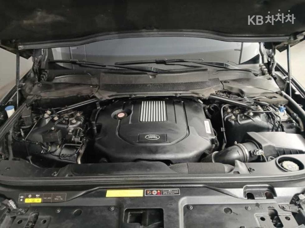 Land Rover 디스커버리53.0 TD6 HSE Luxury - 19