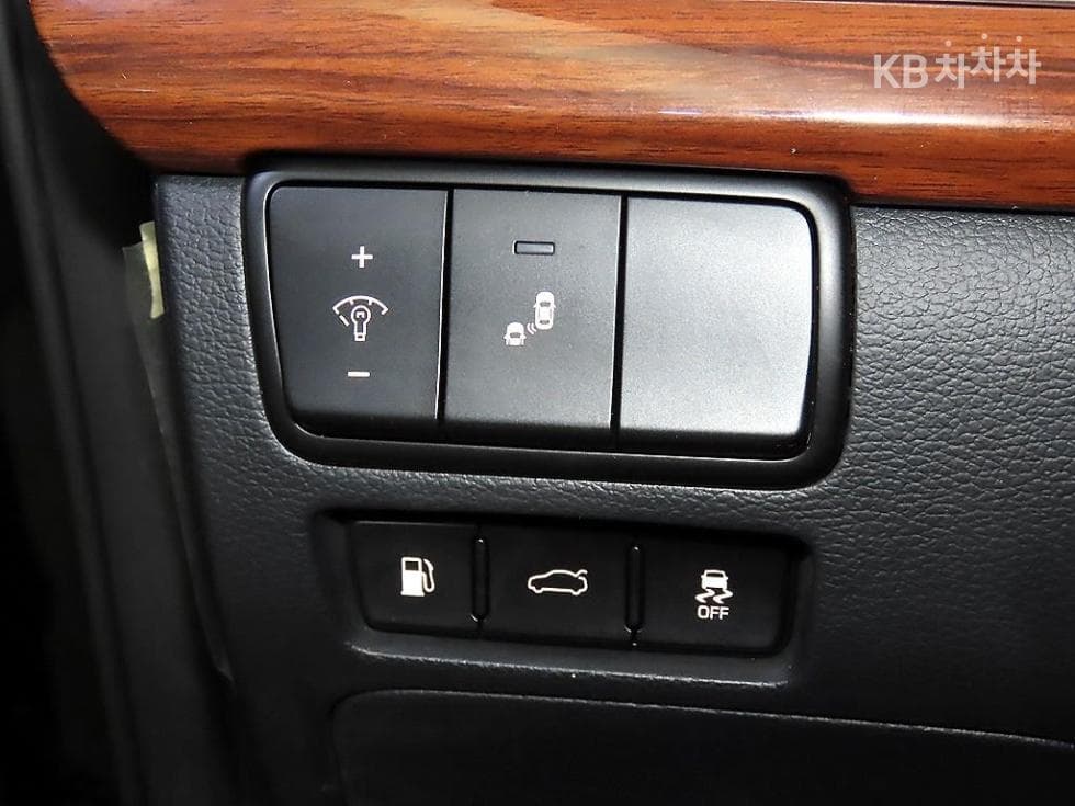 Kia All New K73.3 GDi Limited Plus - 14