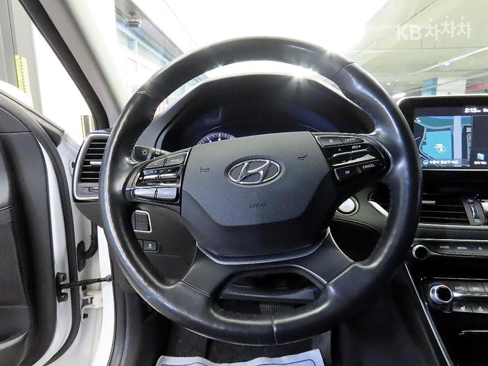 Hyundai Grandeur (Azera)IGRental car 3.0 Gasoline Modern 베이직 Standard - 8