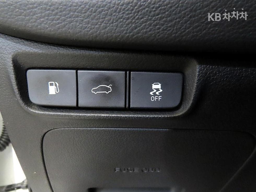 Hyundai Grandeur (Azera)IGRental car 3.0 Gasoline Modern 베이직 Standard - 14