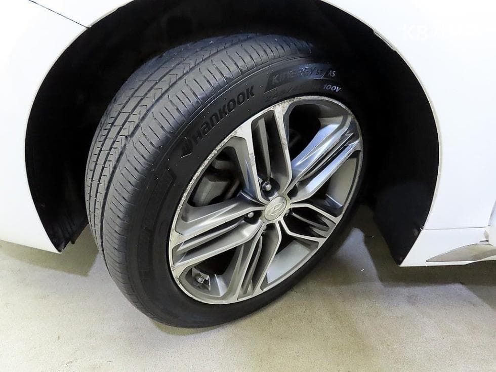 Hyundai Grandeur (Azera)IGRental car 3.0 Gasoline Modern 베이직 Standard - 18