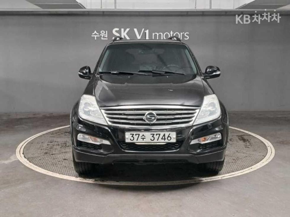 KG Mobility RextonW 7-seater (Limousine) 4WD RX7 Luxury - Image 1