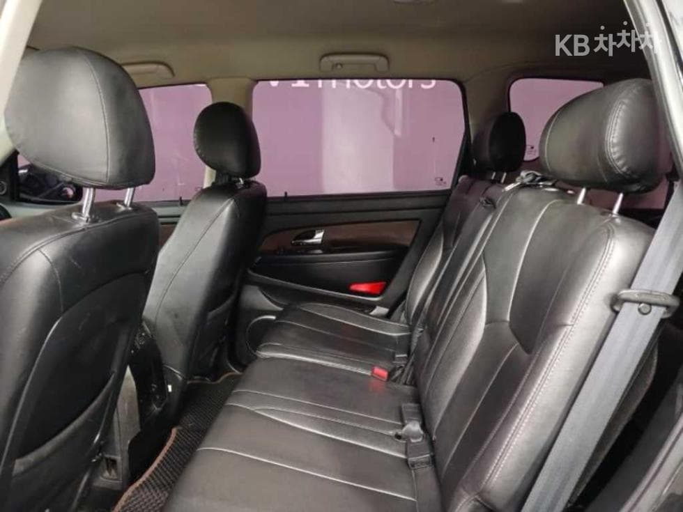 KG Mobility RextonW7-seater (Limousine) 4WD RX7 Luxury - 8