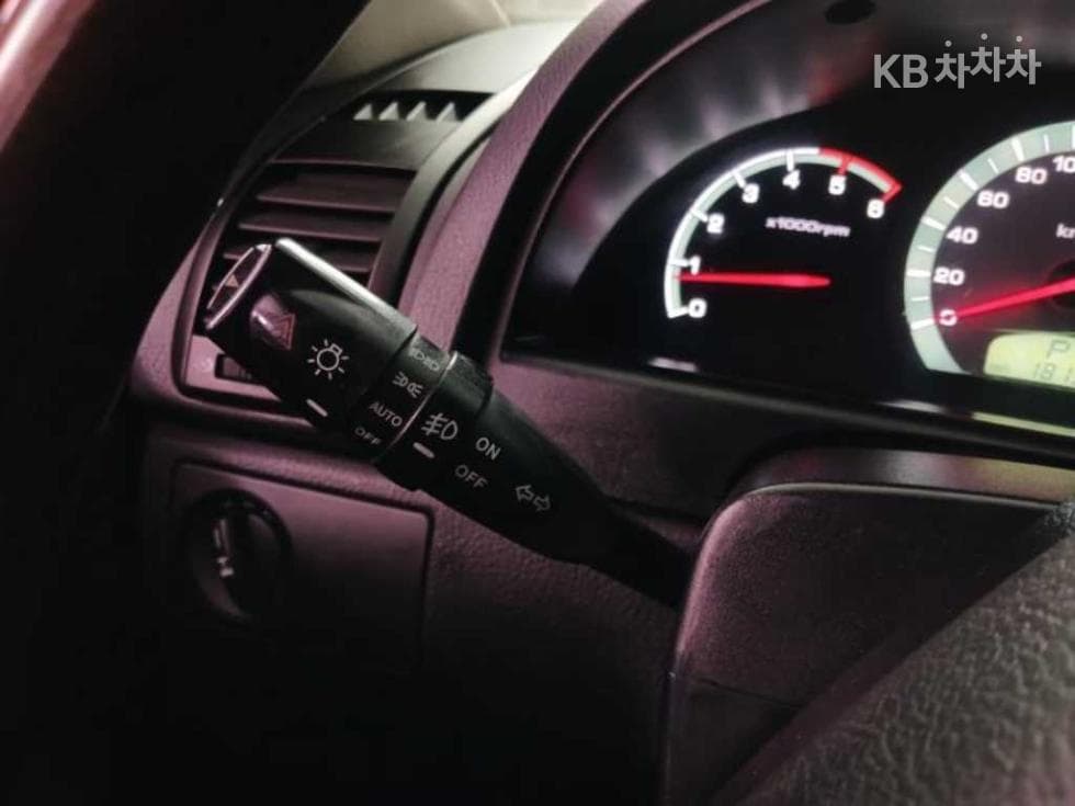 KG Mobility RextonW7-seater (Limousine) 4WD RX7 Luxury - 17