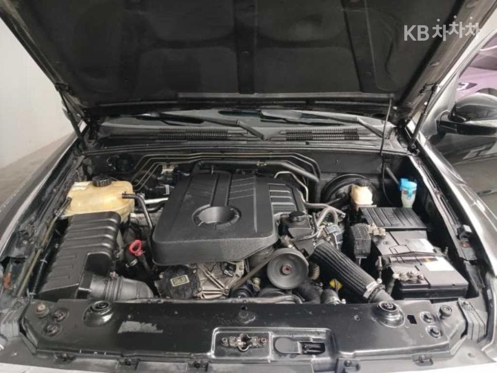 KG Mobility RextonW7-seater (Limousine) 4WD RX7 Luxury - 19
