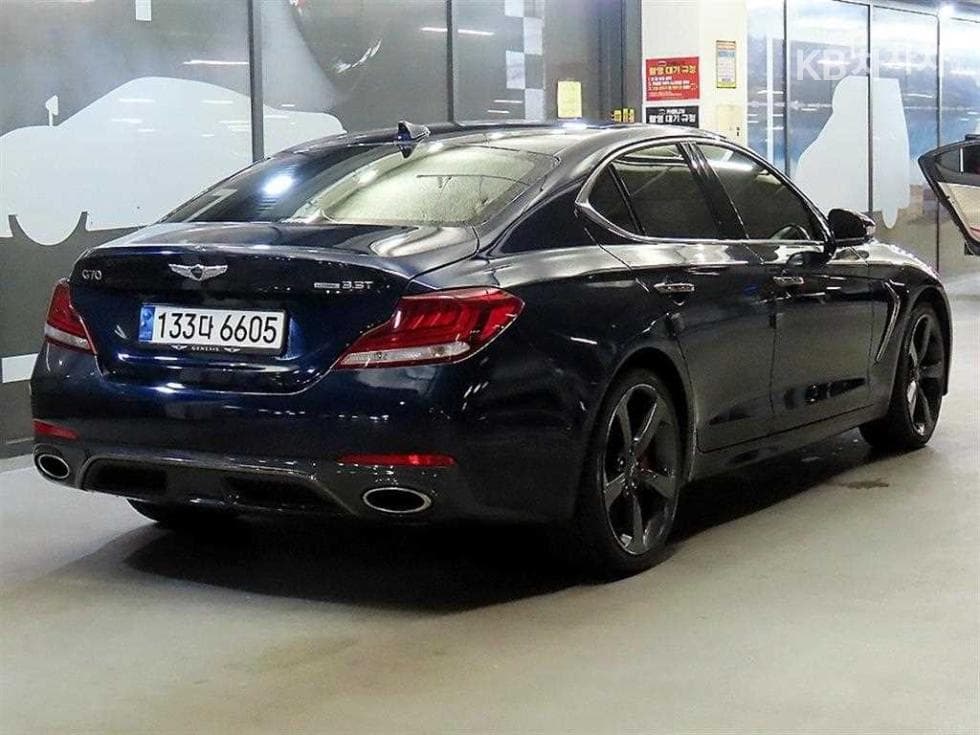 Genesis G70 SPORT3.3T SPORT AWD Prestige - 4
