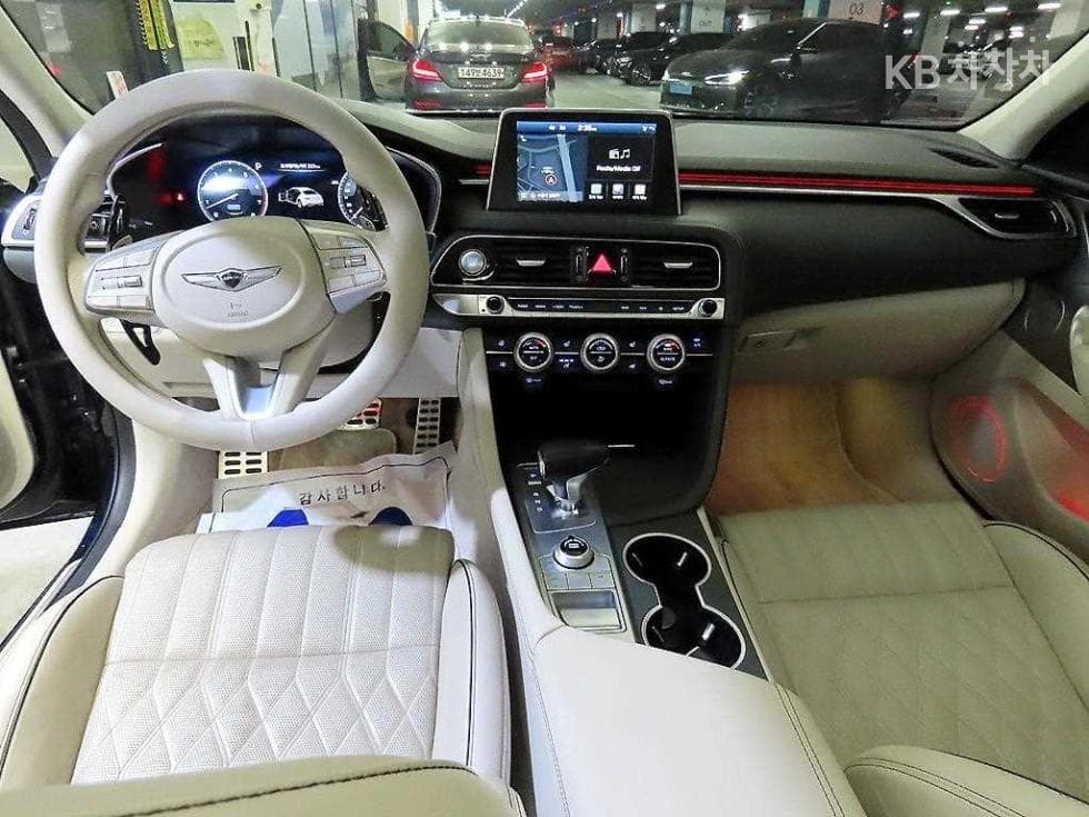 Genesis G70 SPORT3.3T SPORT AWD Prestige - 10