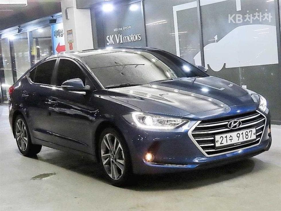 Hyundai Avante (Elantra)AD 1.6 GDi Smart - Image 1
