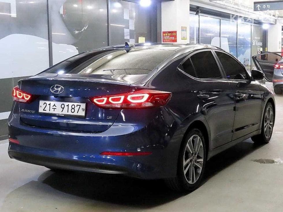 Hyundai Avante (Elantra)AD1.6 GDi Smart - 4