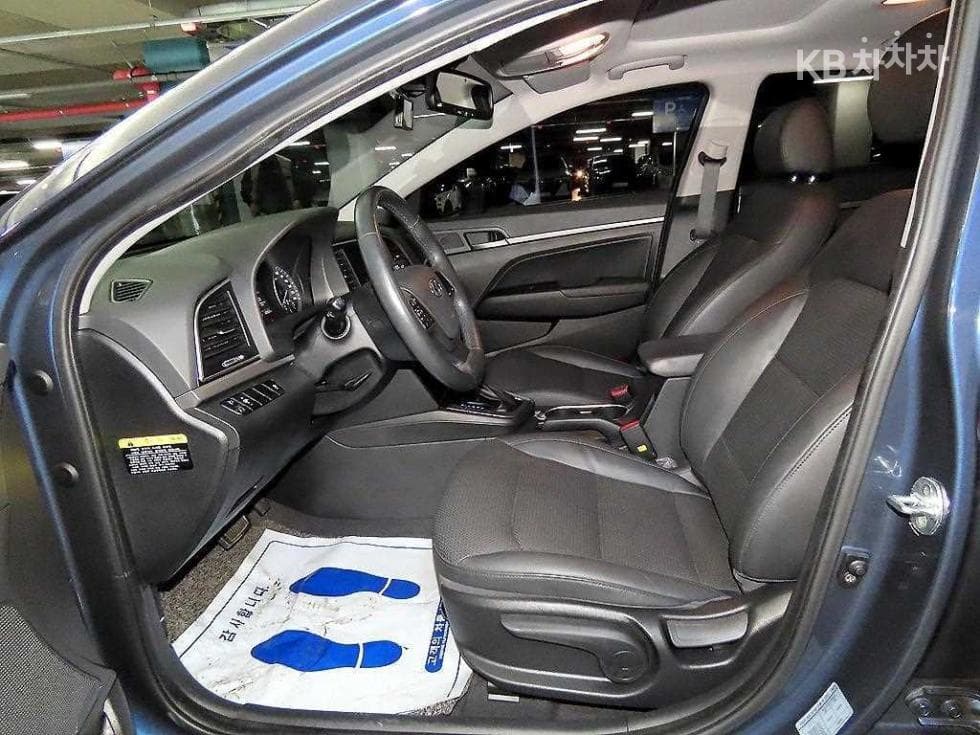 Hyundai Avante (Elantra)AD1.6 GDi Smart - 6