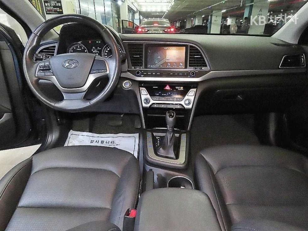 Hyundai Avante (Elantra)AD1.6 GDi Smart - 10