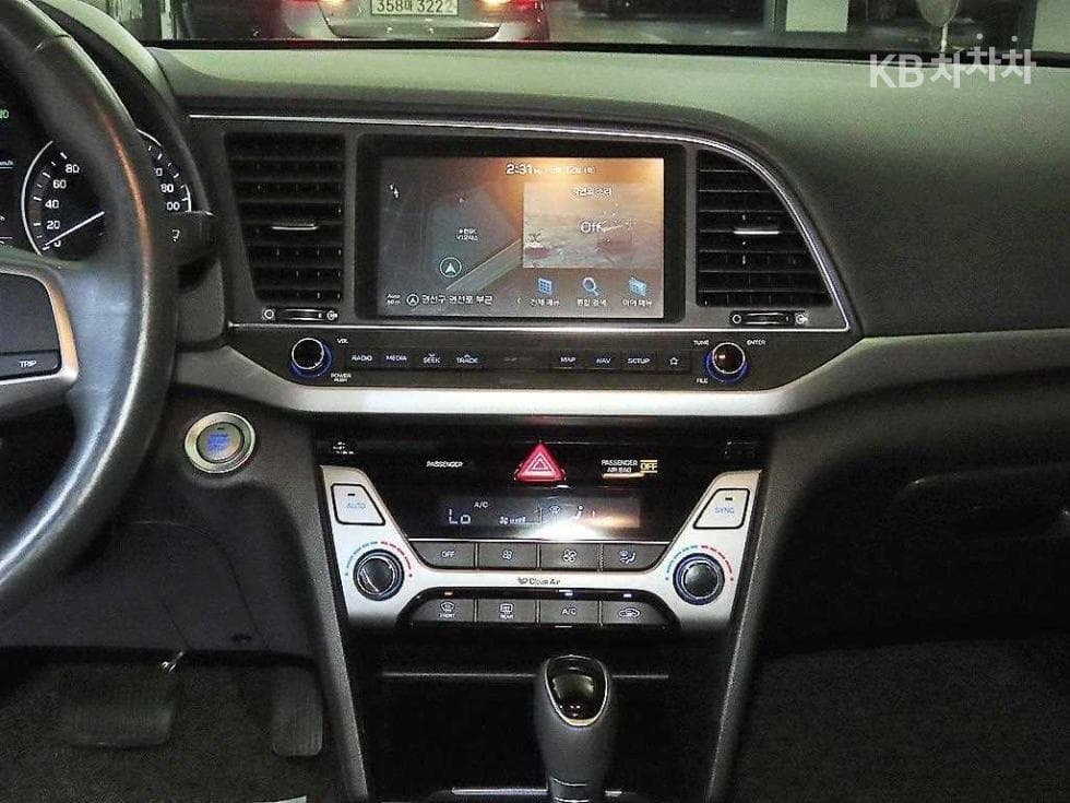 Hyundai Avante (Elantra)AD1.6 GDi Smart - 11
