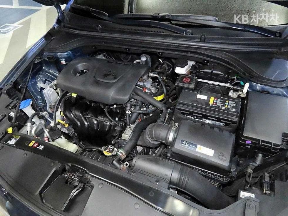 Hyundai Avante (Elantra)AD1.6 GDi Smart - 18